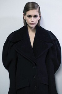 JW-Anderson-RTW-FW20-London-4500-1581944821.thumb.jpg.eec601d1aa041668251dafbf651a3615.jpg