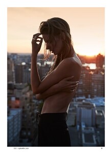 Julia-Stegner-Editorial06.thumb.jpg.dc0d31ce82ee302c800ee8bfa326ffe9.jpg