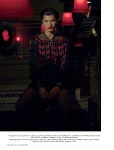 Julia-Van-Os-Fashion-Shoot07.thumb.jpg.14f73b50ccbc008415adb09f7da61279.jpg