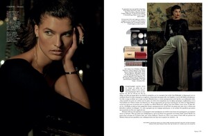 Julia-Van-Os-Fashion-Shoot09.thumb.jpg.08db7f9834cf5168b899d3829513b12d.jpg