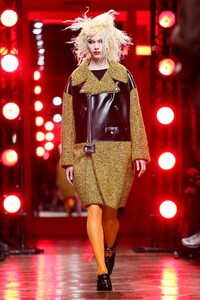 Junya-Watanabe-RTW-FW20-Paris-7630-1582970274.thumb.jpg.ecd2d97a1c2e90e1a62b5a8cc1c98514.jpg