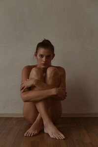Karolina-Dlha-by-Viktor-Cicko-15-1365x2048.thumb.jpg.fa76381f977aa4336c0470c1f2618c6d.jpg