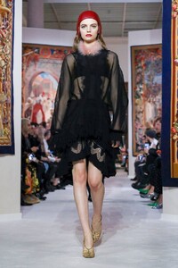 Lanvin-RTW-FW20-Paris-3271-1582711782.jpg