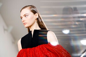 Loewe-RTW-FW20-Paris-42237-1582884199.jpg