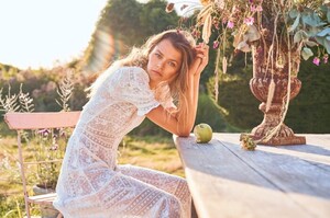 LoveShackFancy-Spring-2020-Campaign02.thumb.jpg.4f2d1375e157e122c4c9b80df620776b.jpg