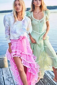 LoveShackFancy-Spring-2020-Campaign23.thumb.jpg.0a14328693c83c62695cd45e85d62d48.jpg