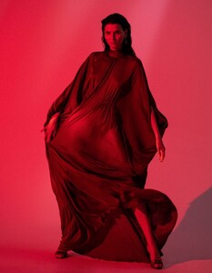 Luca-Meneghel-Vogue-Katlin-Aas-12-798x1024.thumb.jpg.2299bce6c4d44e7e287a1945c0a0c797.jpg