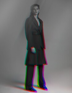 Luca-Meneghel-Vogue-Katlin-Aas-6-798x1024.thumb.jpg.749d20bdefba52d1041569e30915b383.jpg