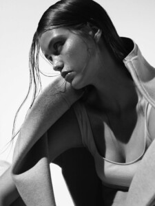 Luna-Bijl-Sunday-Times-Style-Cover-Photoshoot05.thumb.jpg.597e22d2443c039eb5776637b5654ae7.jpg