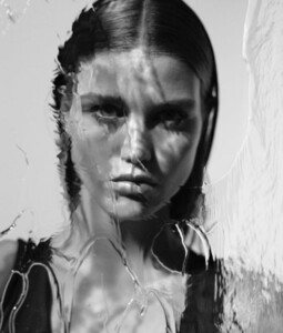 Luna-Bijl-Sunday-Times-Style-Cover-Photoshoot10.thumb.jpg.9128859f0b21a6ce16fdd0cb264da9cd.jpg