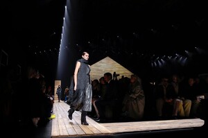 Michael-Kors-RTW-FW20-New-York-45366-1581525337.thumb.jpg.12942e223f47621845223e88540b5608.jpg