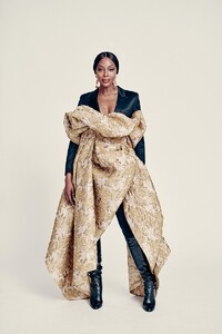 Naomi-Campbell-i-D-Cover-Photoshoot06.thumb.jpg.2beefaef811a41cd79f9dbe577d2ba90.jpg