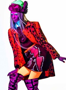 Neon-Style-Fashion-Editorial06.thumb.jpg.ee5de77aeb98a1154f12a6edd3604b1c.jpg