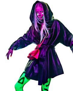 Neon-Style-Fashion-Editorial09.thumb.jpg.6888d0c530248f37de3d5b0daecfb62d.jpg