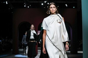 Ports-1961-RTW-FW20-Milan-8033-1582452100.thumb.jpg.96d34bba50974692b45eb41c8ebaad0f.jpg