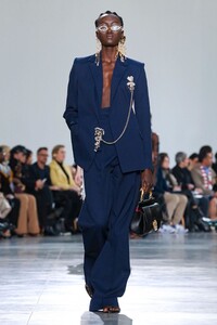 Schiaparelli-Haute-Couture-SS20-Paris-6233-1579516110.thumb.jpg.cfc856608fb33ad3d8ab540d68c9f156.jpg