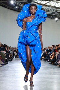 Schiaparelli-Haute-Couture-SS20-Paris-6339-1579516256.thumb.jpg.56c5a144a9f928de48bbd518bc8a9c0b.jpg