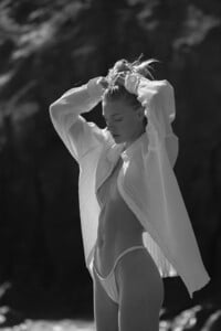 TESSA-GREINER-X-BAMBA-SWIM-EMILIA-ROCH-92.thumb.jpg.08224d79889ad8311631ea7e587c9950.jpg