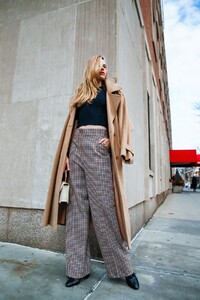 Tory-Burch-RTW-FW20-New-York-7239-1581266649.jpg.a9be7363dc29cb6626451b5c2a808faf.jpg