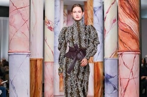 Ulla-Johnson-RTW-FW20-New-York-0127-1581164959.thumb.jpg.49ac889fe7ee47d13bc3e7b192bc9694.jpg