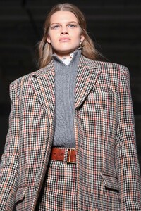 Zadig-Voltaire-RTW-FW20-New-York-1086-1581265816.thumb.jpg.0878d36638a46aa9f83eafd0ed1f6402.jpg