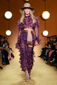 Zimmermann-RTW-FW20-New-York-3355-1581338640.thumb.jpg.91bf676f28100b3052c5be6b16b04ef4.jpg