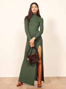 albee-dress-1.thumb.jpg.b6eb2f474ce640d2e41c126ff10d7eb9.jpg
