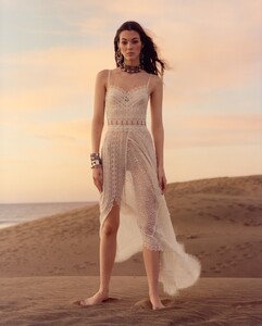 alexander-mcqueen-spring-summer-2017-vittoria-ceretti-by-jamie-hawkesworth-03.thumb.jpg.9400ebf827ed5ab8827d06444d55bf45.jpg