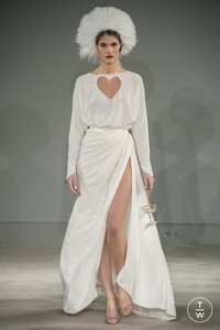 alexis-mabille-css20-0004-3c14c1.thumb.jpg.3ad47efe703f0627a6b7deeb0f916c41.jpg