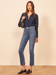 anne-top-navy-2.thumb.jpg.c40cca6a8f05391a7fcfcd635565c557.jpg