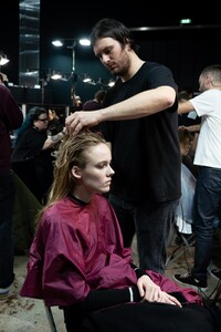 backstage-defile-alberta-ferretti-automne-hiver-2020-2021-milan-coulisses-119.thumb.jpg.f9452a448a94c0f5198811810e3c155a.jpg