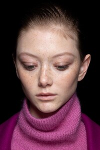 backstage-defile-alberta-ferretti-automne-hiver-2020-2021-milan-coulisses-282.thumb.jpg.bb15019dc8a5beb7a67247a16387ef46.jpg