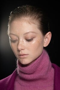 backstage-defile-alberta-ferretti-automne-hiver-2020-2021-milan-coulisses-46.thumb.jpg.a8a04d36d7604db5263748176c36ab3d.jpg
