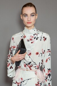 backstage-defile-altuzarra-automne-hiver-2020-2021-paris-coulisses-173.thumb.jpg.08ffac909aec3e6222823b487870f399.jpg