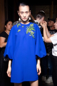 backstage-defile-andrew-gn-printemps-ete-2020-paris-coulisses-53.thumb.jpg.2e19ddf4d7cf3ad59f0438b6902c1445.jpg