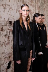 backstage-defile-ann-demeulemeester-printemps-ete-2020-paris-coulisses-67.thumb.jpg.65dcadb35802c175b2dadcb8219dae0a.jpg