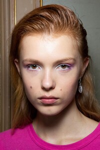 backstage-defile-balmain-printemps-ete-2020-paris-coulisses-187.thumb.jpg.5ef1c01b2fd23e6c6cd65bfe5c88f408.jpg