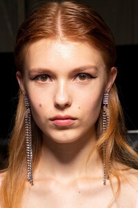 backstage-defile-blumarine-printemps-ete-2020-milan-coulisses-114.thumb.jpg.701bdfa07aad9c948e43afba7d3fc3e5.jpg