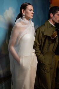 backstage-defile-brandon-maxwell-automne-hiver-2020-2021-new-york-coulisses-31.thumb.jpg.738f59c9ac660c3be001052d5ebe47d5.jpg
