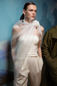 backstage-defile-brandon-maxwell-automne-hiver-2020-2021-new-york-coulisses-33.thumb.jpg.1a5c89fb53e5d19424e82c71678e52cc.jpg