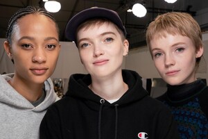 backstage-defile-christian-dior-printemps-ete-2020-paris-coulisses-12.thumb.jpg.58aa94e937bdbb8e12d9e4a51af6187e.jpg