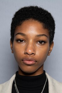backstage-defile-christian-dior-printemps-ete-2020-paris-coulisses-318.thumb.jpg.7ca2a8f89e63de91c983712ef5609403.jpg