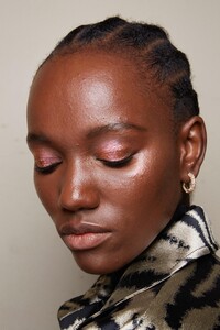 backstage-defile-cividini-automne-hiver-2020-2021-milan-coulisses-53.thumb.jpg.330b7627958cbbff6e62bbc5fcde341d.jpg
