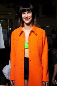 backstage-defile-courreges-printemps-ete-2020-paris-coulisses-25.thumb.jpg.c4eef3c3aef9758d1bac33d3d4ba7f7d.jpg