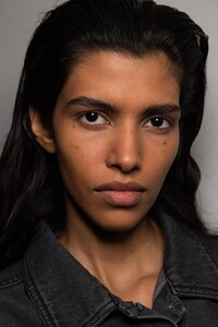 backstage-defile-david-koma-automne-hiver-2020-2021-londres-coulisses-24.thumb.jpg.14e21bd8b985402d264b9ec79d6558b7.jpg