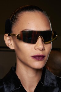 backstage-defile-fendi-automne-hiver-2020-2021-milan-coulisses-40.thumb.jpg.1d2c9c5ec17f70a85adb3fdef5f97c5e.jpg