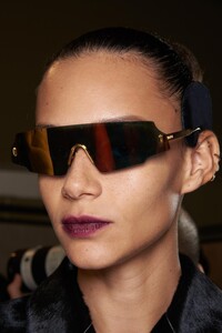 backstage-defile-fendi-automne-hiver-2020-2021-milan-coulisses-42.thumb.jpg.198a42ad36ecab9614c941142135e835.jpg