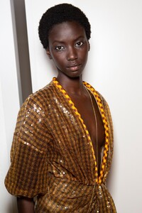 backstage-defile-fendi-printemps-ete-2020-milan-coulisses-155.thumb.jpg.3acb6c39d2e44f7d0d2dcd06b3c1cc18.jpg