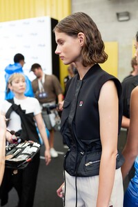 backstage-defile-fila-printemps-ete-2020-milan-coulisses-14.thumb.jpg.041e0c0cf92ad1ec0f099aed45cc80e9.jpg
