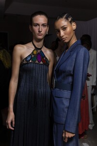 backstage-defile-gabriela-hearst-printemps-ete-2020-new-york-coulisses-112.thumb.jpg.3dd2f0fff01f3667f756a1ada0f2e036.jpg